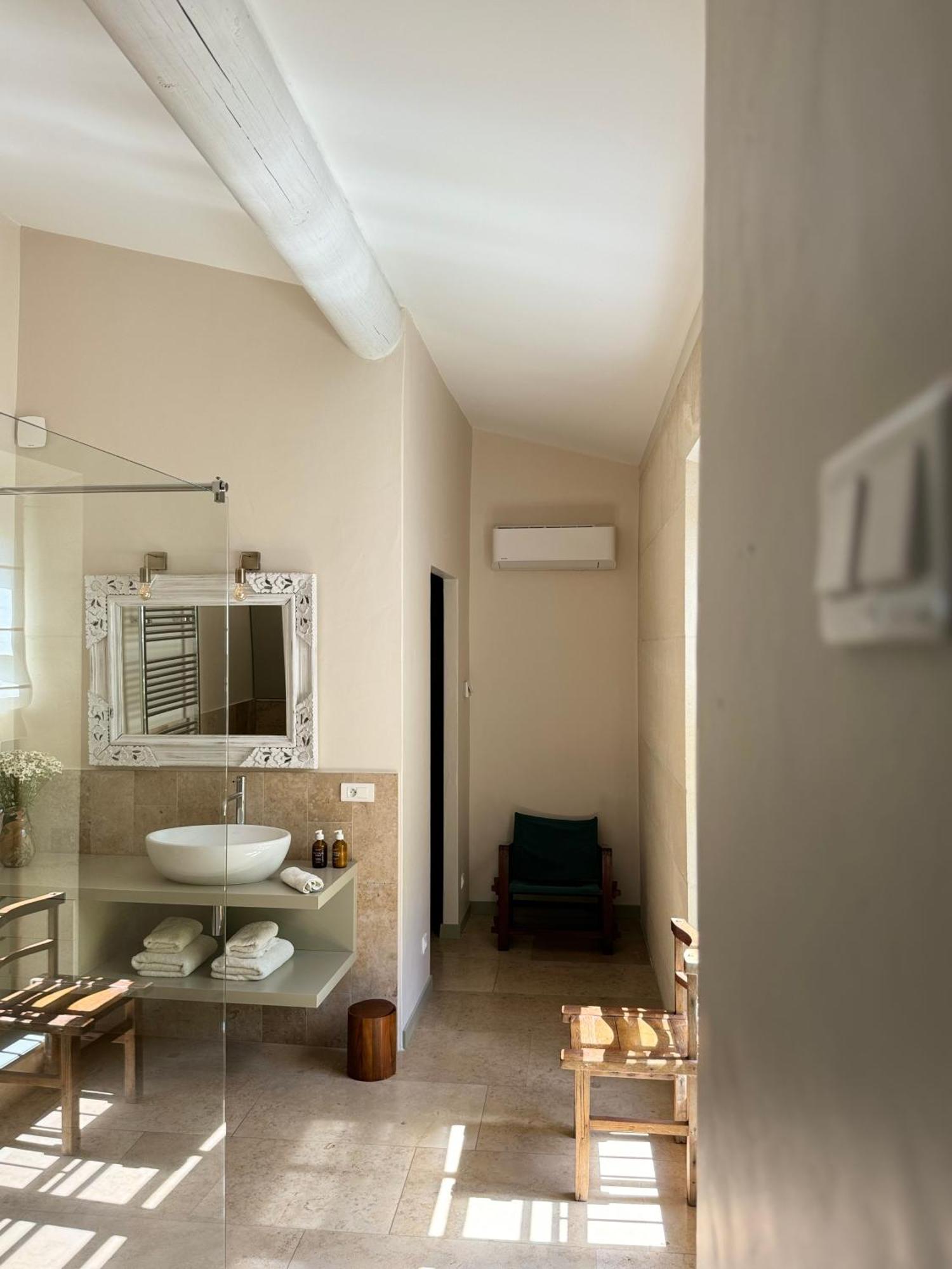 Le Clos De Bed & Breakfast