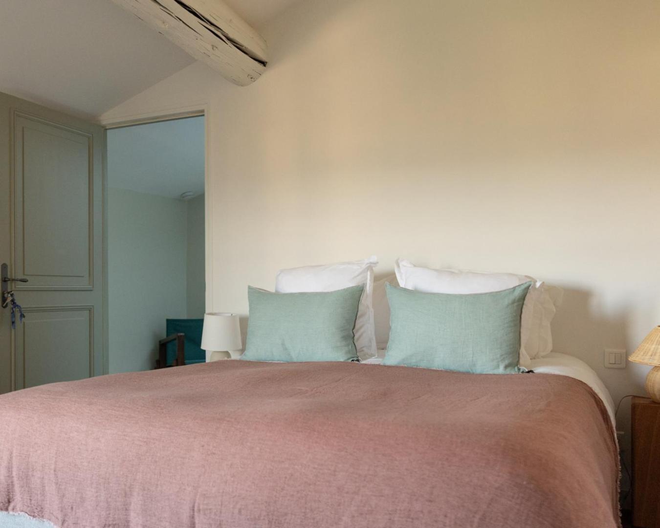 Le Clos De Bed & Breakfast *
