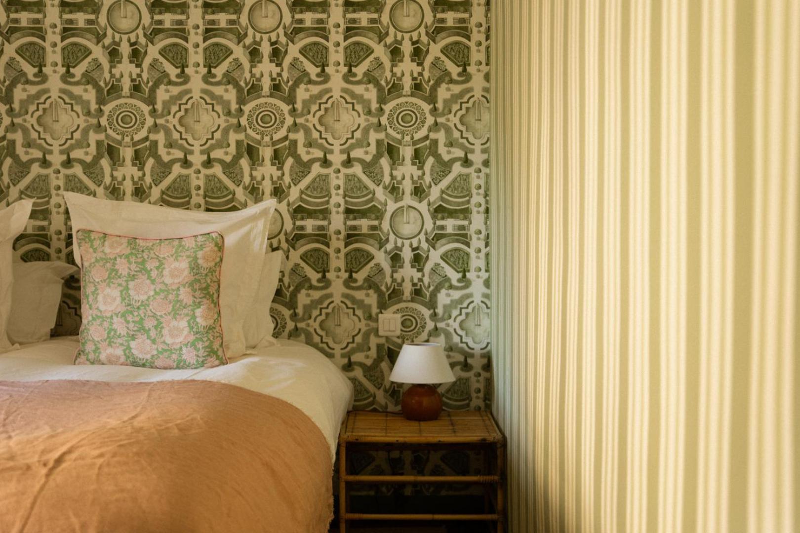 Le Clos De Bed & Breakfast *